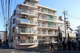 岡山・マンションから出火　1人死亡 住人男性か