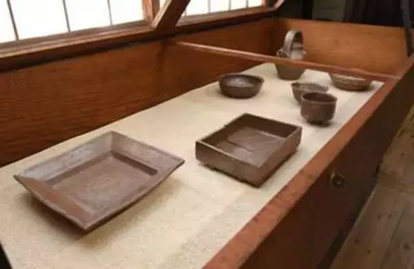 浜田庄司の備前焼を公開 作家との交流機に制作か　角鉢、土瓶など7点 倉敷民芸館