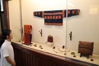 台湾先住民族の工芸品展示　倉敷民芸館 織物や木工品60点