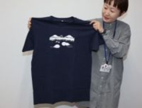 カブトガニと島のTシャツ　笠岡市観光協会が商品化