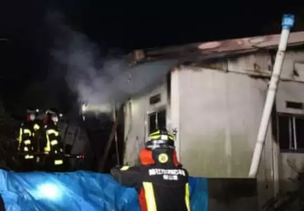 総社で民家全焼　女性1人死亡