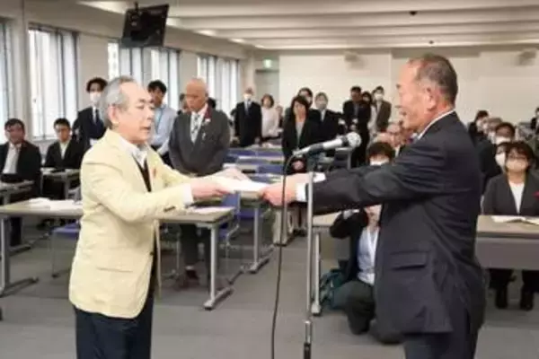 赤い羽根共同募金 配分交付式　県内85施設・団体に2.1億円