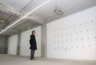 分かりにくく入りづらい？倉庫活用のギャラリー　岡山・カルチャーゾーンに開館