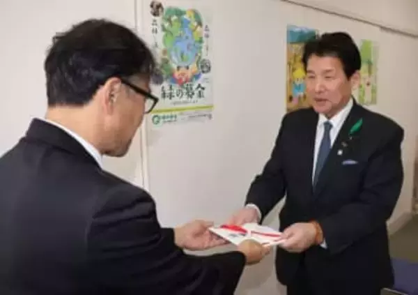 県緑化推進協にゴルフ浄財を寄付　森林整備や緑化活動を後押し