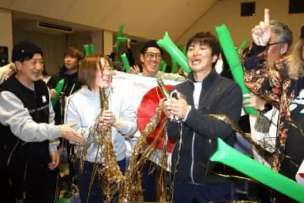 「よくやった」「すご過ぎる」木村葵の母校・翠松高でPV 両親ら50人が金メダルに歓喜