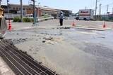 「水道管破損し漏水 笠岡　断水、濁り水も」の画像1