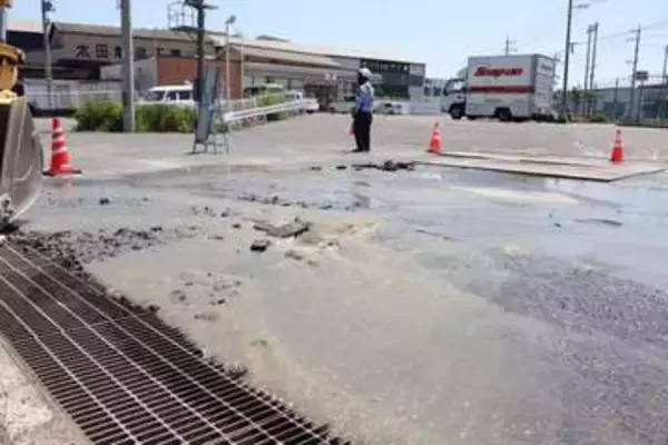 水道管破損で漏水 笠岡　周辺で断水の恐れ