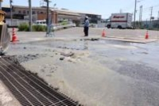 水道管破損で漏水 笠岡　周辺で断水の恐れ