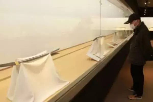 海外の影響受けた日本刀など26点　備前長船刀剣博物館でテーマ展