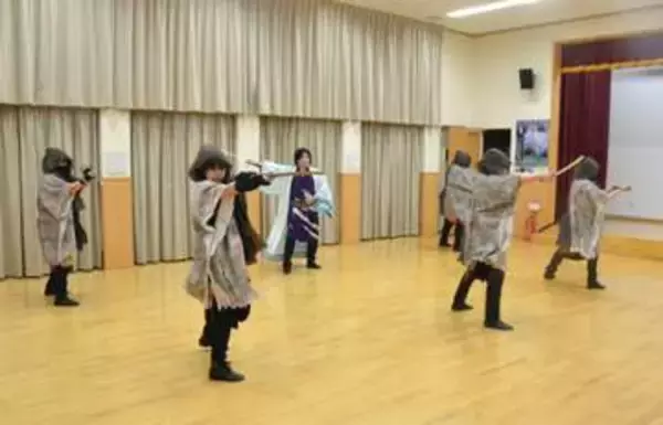 和気の剣舞劇団、新作ショー26日上演　清麻呂を守護した集団に光