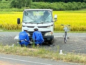 中学生 トラックにはねられ、意識不明　津山の市道