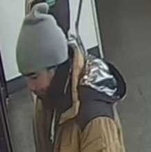 万引き犯が女性警備員を振り払い逃走…女性は転倒し肋骨骨折の重傷　警察は防犯カメラの画像を公開　静岡・焼津市