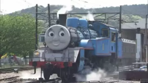 「きかんしゃトーマス号」がクリスマスバージョンで帰ってくる！　ボイラーの不具合で10月から運転を休止　静岡・大井川鉄道