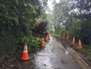 【台風情報】静岡・熱海市で土砂崩れ　道路に流れ込む　けが人なし