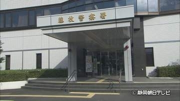 「２階から黒煙が出ている」アパートの無人の部屋から出火　２階の１室を全焼　静岡・藤枝市