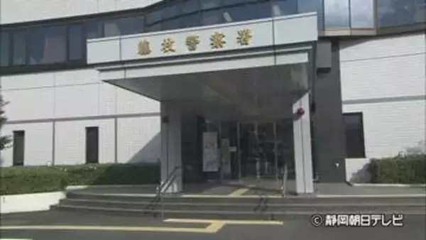 「２階から黒煙が出ている」アパートの無人の部屋から出火　２階の１室を全焼　静岡・藤枝市