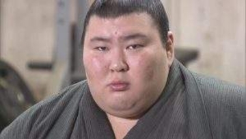 【速報】熱海富士は高安に勝ち7勝目…まわしを取られ苦戦も体勢立て直す　大関昇進まであと５勝