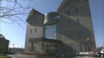 元従業員の男は自分の車で正面入り口から工場に侵入　静岡・三島市の工場で従業員が男に刺されるなどして重軽傷を負った事件