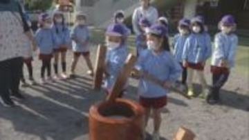 今年もあと２週間～幼稚園では園児が餅つき　きなこ餅を楽しみました