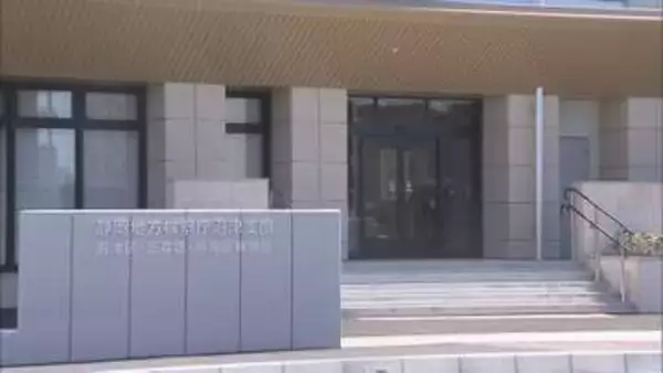 「同じアパートの40代男性の腹を刺した容疑で逮捕　53歳の男を鑑定留置　静岡地検沼津支部」の画像