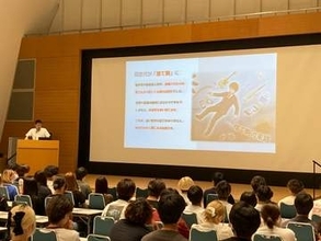 気軽に応募した闇バイトで「人を殺せ」という指示を強要される事案もある　警察官が夏休み前の専門学生に闇バイトの怖さを伝える講話　静岡市