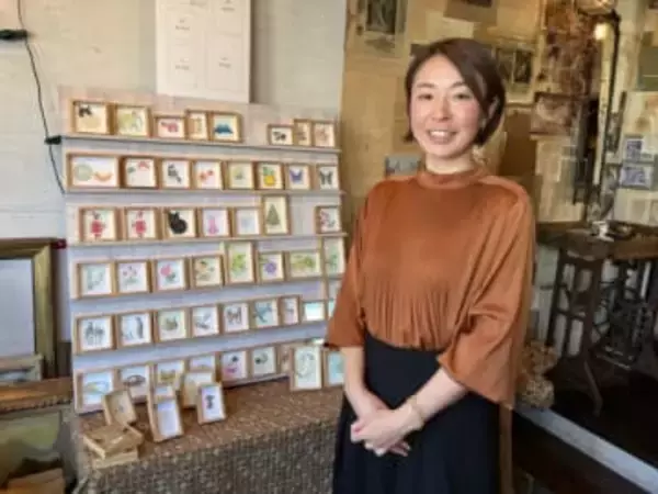 年賀状作りに大活躍の「消しゴムはんこ」　作家・津久井智子さんの個展が三島市で開催　年賀状作りのコツがきけるかも…