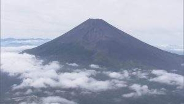 富士山山頂近くの山小屋で男性が意識もうろう…兄の妻が気づき山小屋を通じて110番通報　警察の接触時には会話ができた