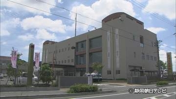 交差点で出合い頭の事故を起こした建築業の男を酒気帯び運転の容疑で現行犯逮捕　静岡・御前崎市