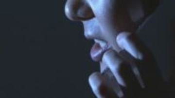 封筒に入れたはずのキャッシュカードがトランプに…さらに50万円引き出される　80代女性がニセ警察官にだまされ被害　浜松市