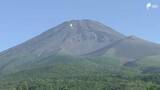 「富士山で中国籍の男性が下山中に転倒し足を骨折 救助要請＝県警」の画像1