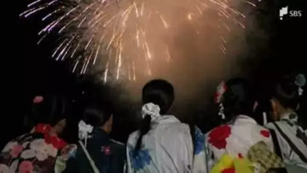 静岡の夏の風物詩「安倍川花火大会」2年ぶりに開催 約50万人が夜空彩る大輪の花火に魅了＝静岡市