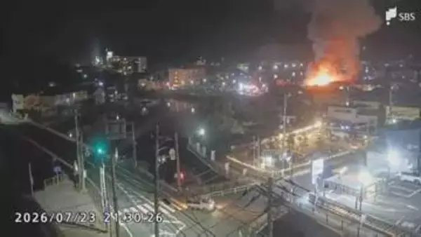 【動画あり】一時、炎が高く上がる　下田市で建物１棟を全焼する火事　けが人なし＝静岡