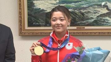 「日本人が絶対優勝したいという思いがあった」池田美来選手がアジア大会サーフィン金メダルを地元に報告 静岡県御前崎市出身