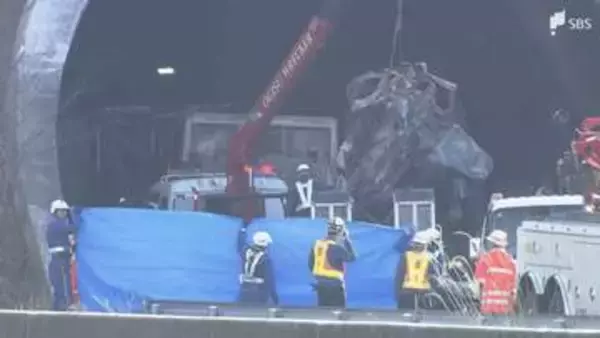 「スマートフォンを見ていた」逮捕の運転手 三重・新名神で追突、袋井の一家5人含む6人死亡事故