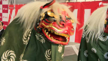 「SNSやメールの普及で減っている」静岡市の郵便局で年賀状配達の出発式 "年賀状離れ"顕著...元日の配達数は2026年も減少=静岡