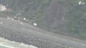 国道1号富士由比バイパス上下線の通行止め解除 のり面コンクリート剥落で約24時間規制（4月29日午後11時5分）