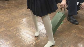「怖い、思ったよりきれいに映っちゃって」盗撮から子どもたちを守るには ペンや充電器型カメラの悪質手口も…女子高校生らが盗撮リスク学ぶ＝静岡・沼津市