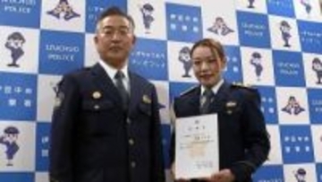 110番の適切な利用と自転車のヘルメット着用呼び掛け 自転車競技の佐藤水菜選手が一日警察署長＝静岡・伊豆の国市