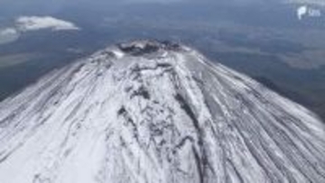 富士山で遭難中の日本人男性の捜索開始 8日は発見できず...ヘリコプター2機と山岳遭難救助隊員ら計11人が地上で活動=静岡