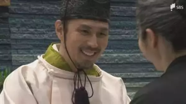 静岡市の春の風物詩「静岡まつり」　満開で見頃の桜を楽しむ人でにぎわう　2日目はあいにくの雨空＝静岡市