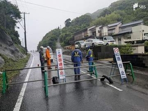 南伊豆町で軽トラックが横転して70代の男女2人搬送 助手席の男性が死亡