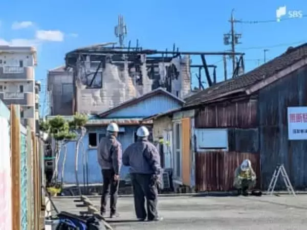 「2階建ての住宅から黒煙が」住宅1棟全焼、隣接の建物にも延焼 焼け跡から1人の遺体 住人の90代女性と連絡取れず＝浜松市中央区