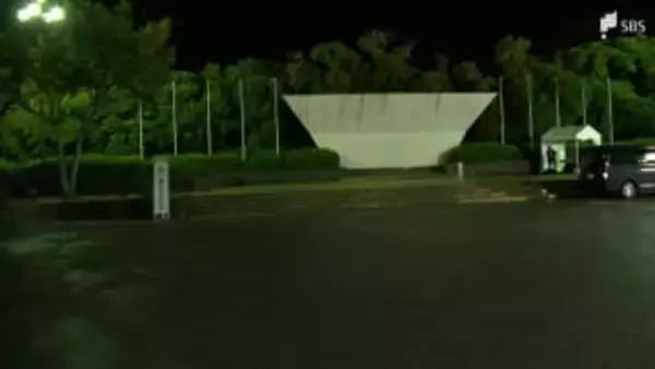 「火のついたスティックが客に当たった」大道芸ワールドカップで60代男性が救急搬送 火のついた模造刀の刀身が観客の額に当たる=静岡市