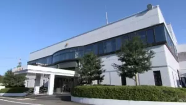 「咳込んでいて、気付いたらぶつかっていた」大型トラックが電柱に衝突 事故の影響で一時530戸停電か＝静岡・藤枝市