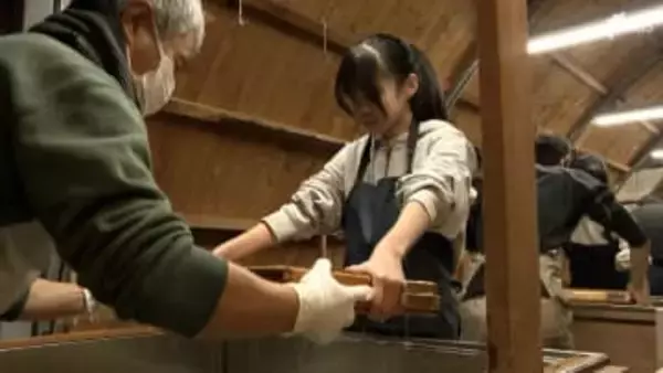 「自分で作ったから特別」卒業証書の和紙は手作りで 伊豆・修善寺小の6年生が伝統の「修善寺紙」紙すき