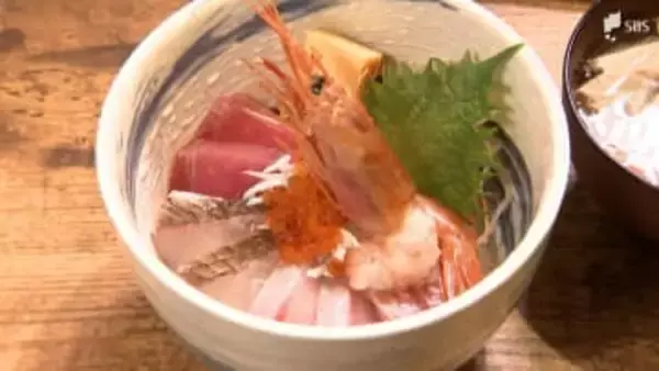 鮮度に自信あり！WEBデザイナーから海鮮丼専門店店主へ 熱海で挑む35歳の挑戦 地魚たっぷりの「うみいろ丼」で生産者を支える【しずおか産】