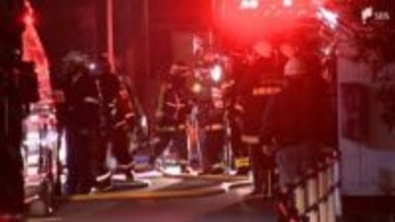 「倉庫の中で炎と煙が見える」焼けた倉庫の中から1人の遺体見つかる 身元や出火原因調べる＝静岡・沼津市