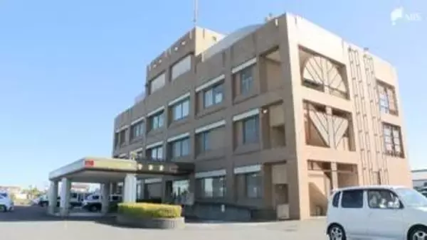 送迎中のスクールバスがガードレールに接触する事故 乗車していた児童2人にけがなし＝静岡・牧之原市