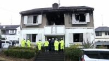 「火が噴出している」未明にアパート1棟を全焼する火事 4人が病院に運ばれる＝浜松市浜名区