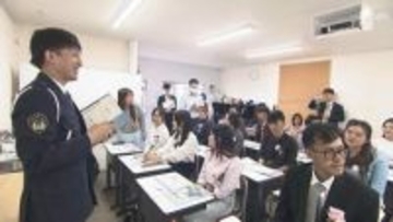 「自転車は車と同じ」留学生が自転車に乗る際のルールなどを学ぶ 来日したばかりの新入生 母国と異なる点も=静岡